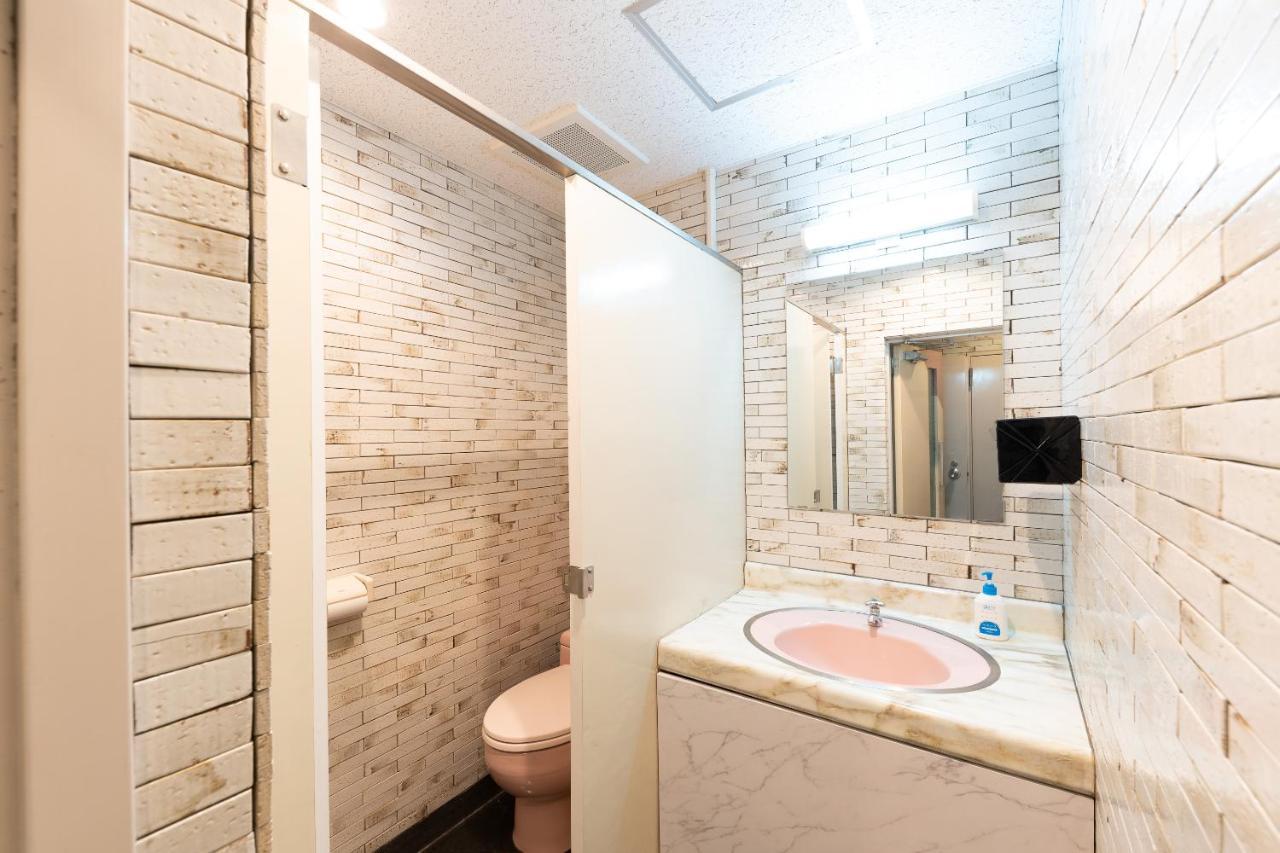 Oyo Hotel Exsaison Sugamo Tóquio Exterior foto